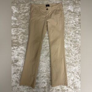 American Eagle Kick Boot Mid-low rise khaki pants -Great condition-6 long